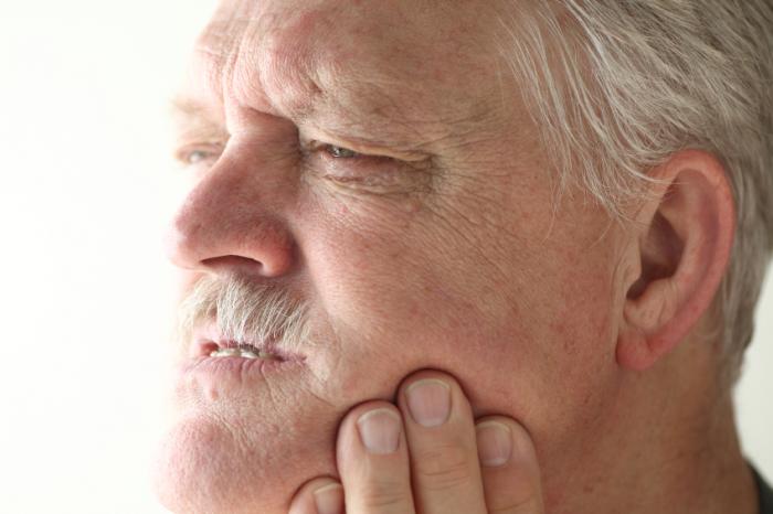 Is ear pain a cancer symptom?