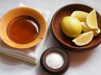 Natural and home remedies for a sore throat