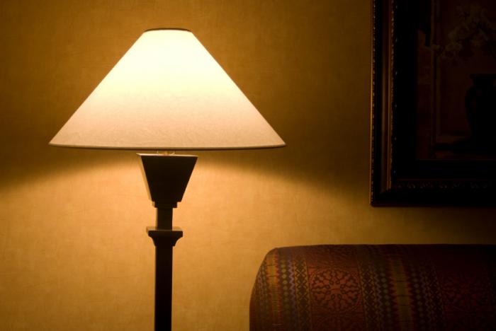 dim indoor lamp